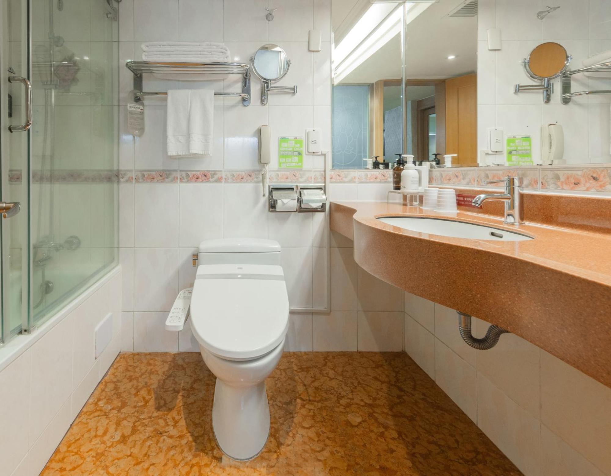 Cosmos Khách sạn 5*
